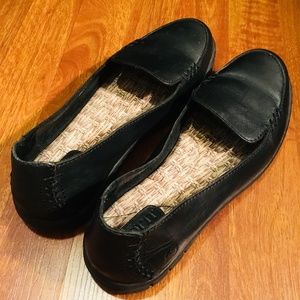 Women's Leather Born Loafers Size 9
